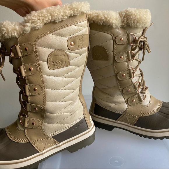 Sorel Toffino II Holiday Winter Snow Boot, Sz 7 - Picture 5 of 14